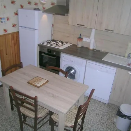 Maison Les Bains, 2 Pieces, 4 Personnes - Fr-1-305-1419 *