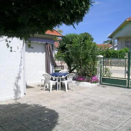 Nyaraló Maison Les Bains, 2 Pieces, 4 Personnes - Fr-1-305-1419 Ronce-les-Bains